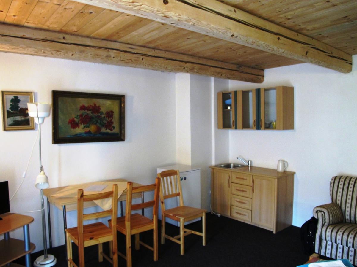 Hotel U Lisky Hostka  المظهر الخارجي الصورة